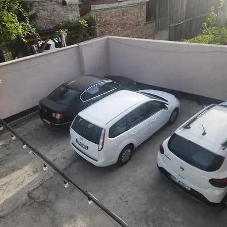 Csikos Apartment