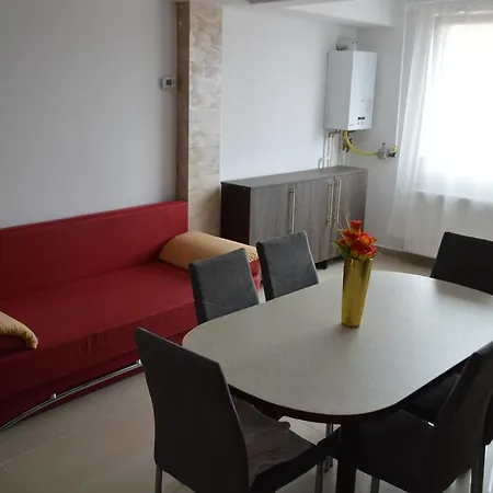 Apartment Csikos *