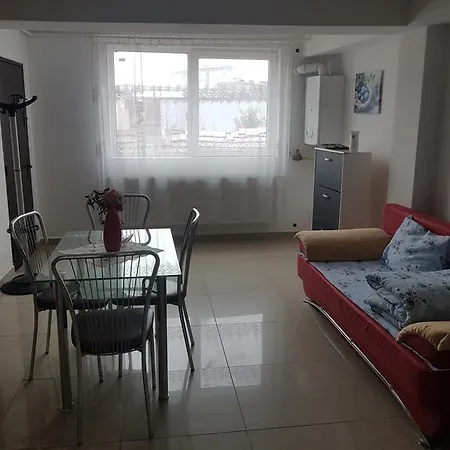 Csikos Apartment