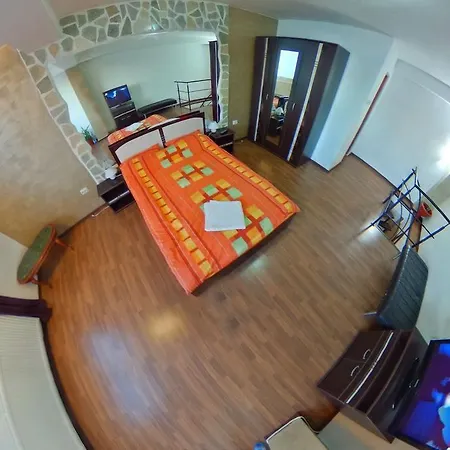 Csikos Apartment *